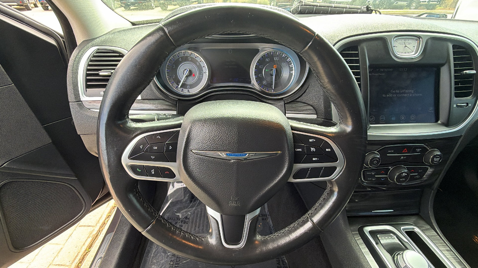 Used 2020 Chrysler 300 Touring w/ Sport Appearance Package image 25