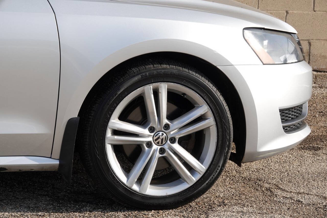 Used 2015 Volkswagen Passat TDI SE FWD image 30