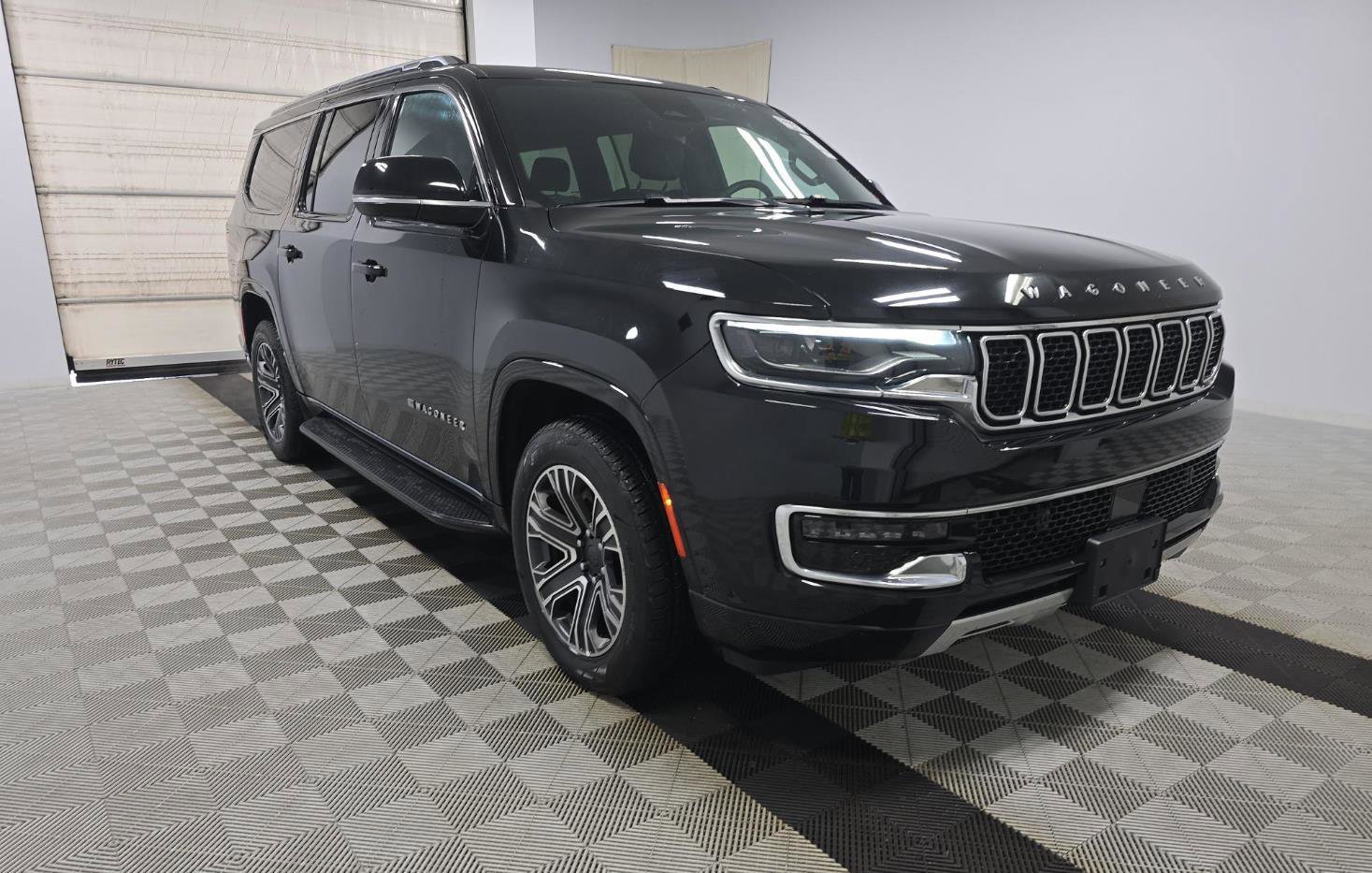 Used 2024 Jeep Wagoneer L Series II w/ Flexible Seating Group