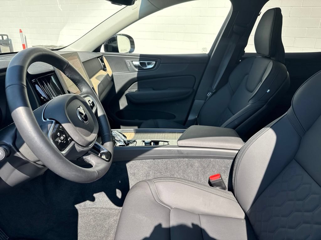 Used 2026 Volvo XC60 B5 Plus w/ Protection Package Premier AWD/4WD image 21