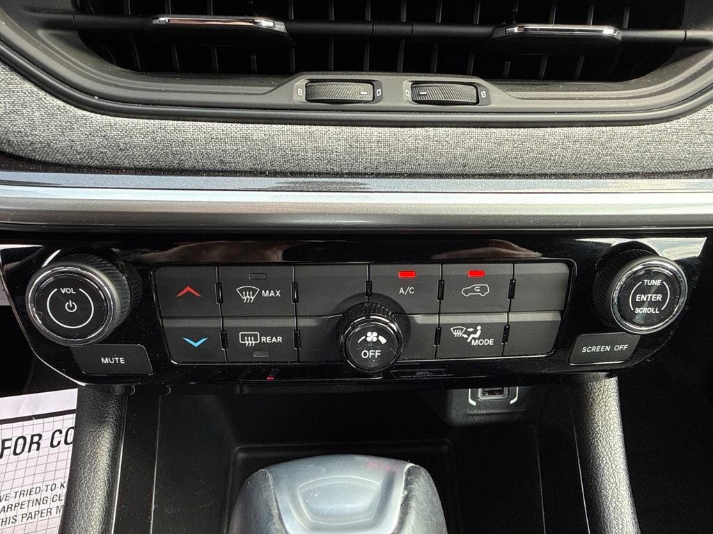 Used 2023 Jeep Compass Latitude AWD/4WD image 29