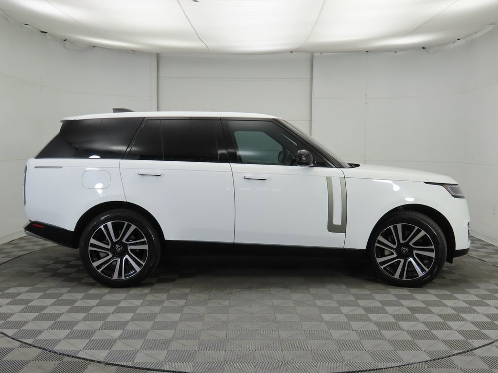Certified 2023 Land Rover Range Rover SE image 4