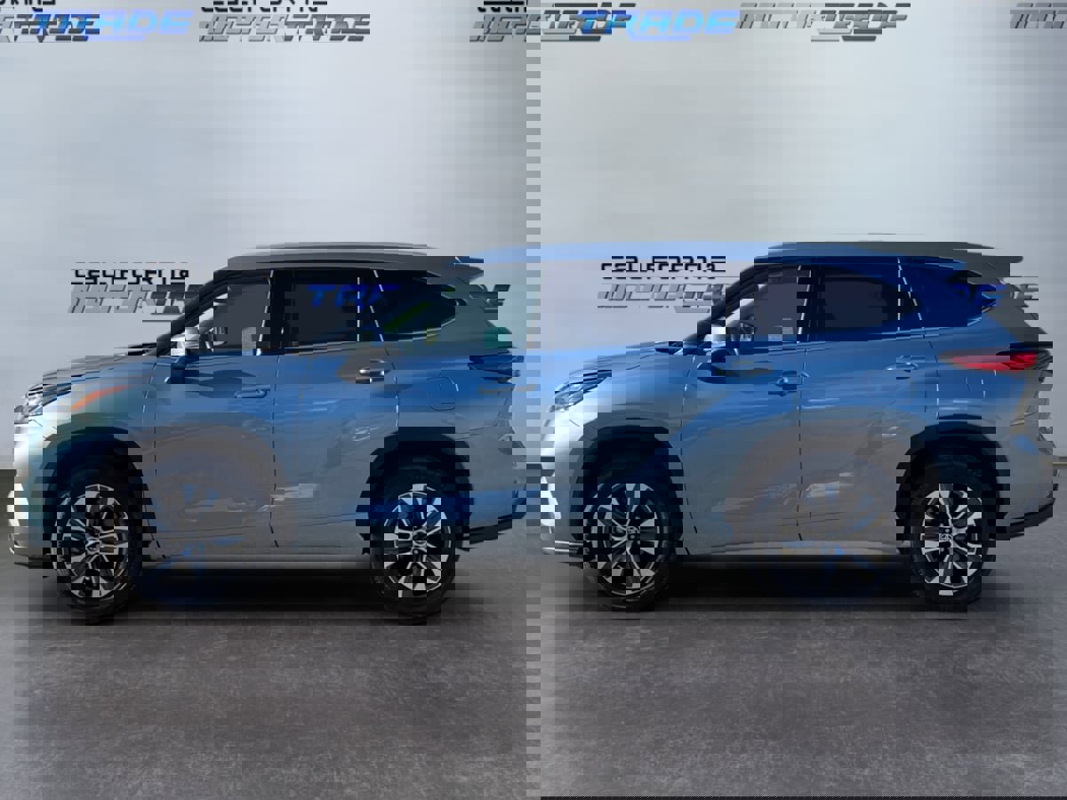 Used 2022 Toyota Highlander XLE image 8