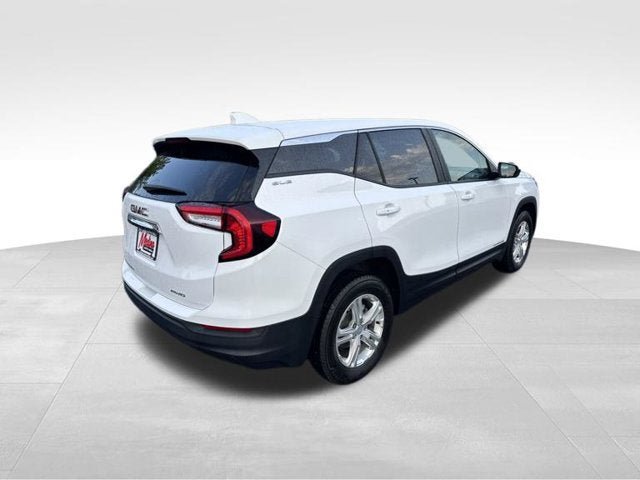 Used 2024 GMC Terrain SLE AWD/4WD image 4