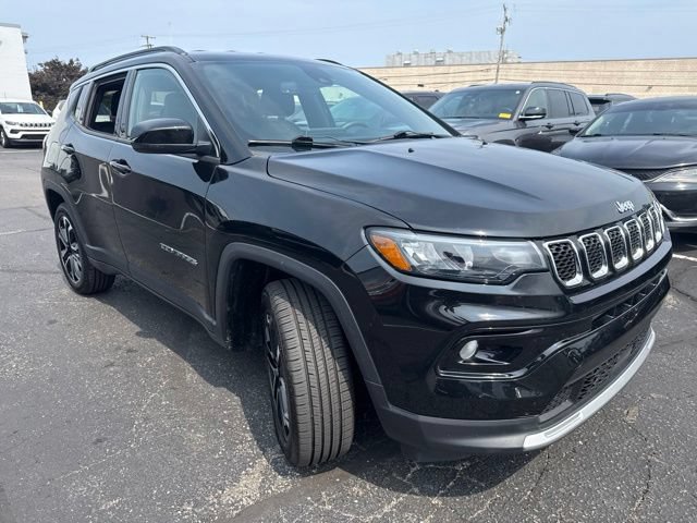 Certified 2023 Jeep Compass Limited AWD/4WD image 3