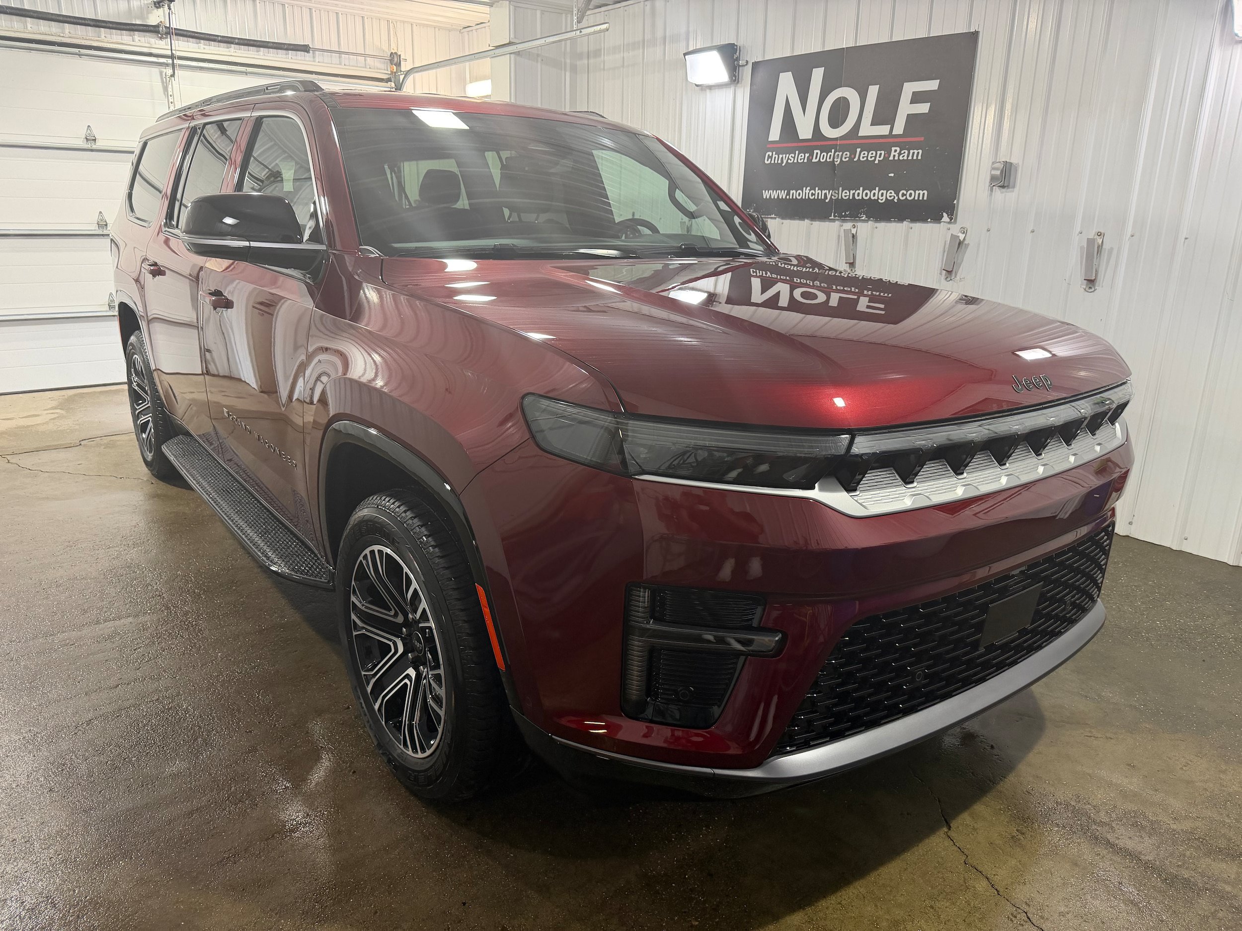 New 2026 Jeep Grand Wagoneer L 4WD image 2