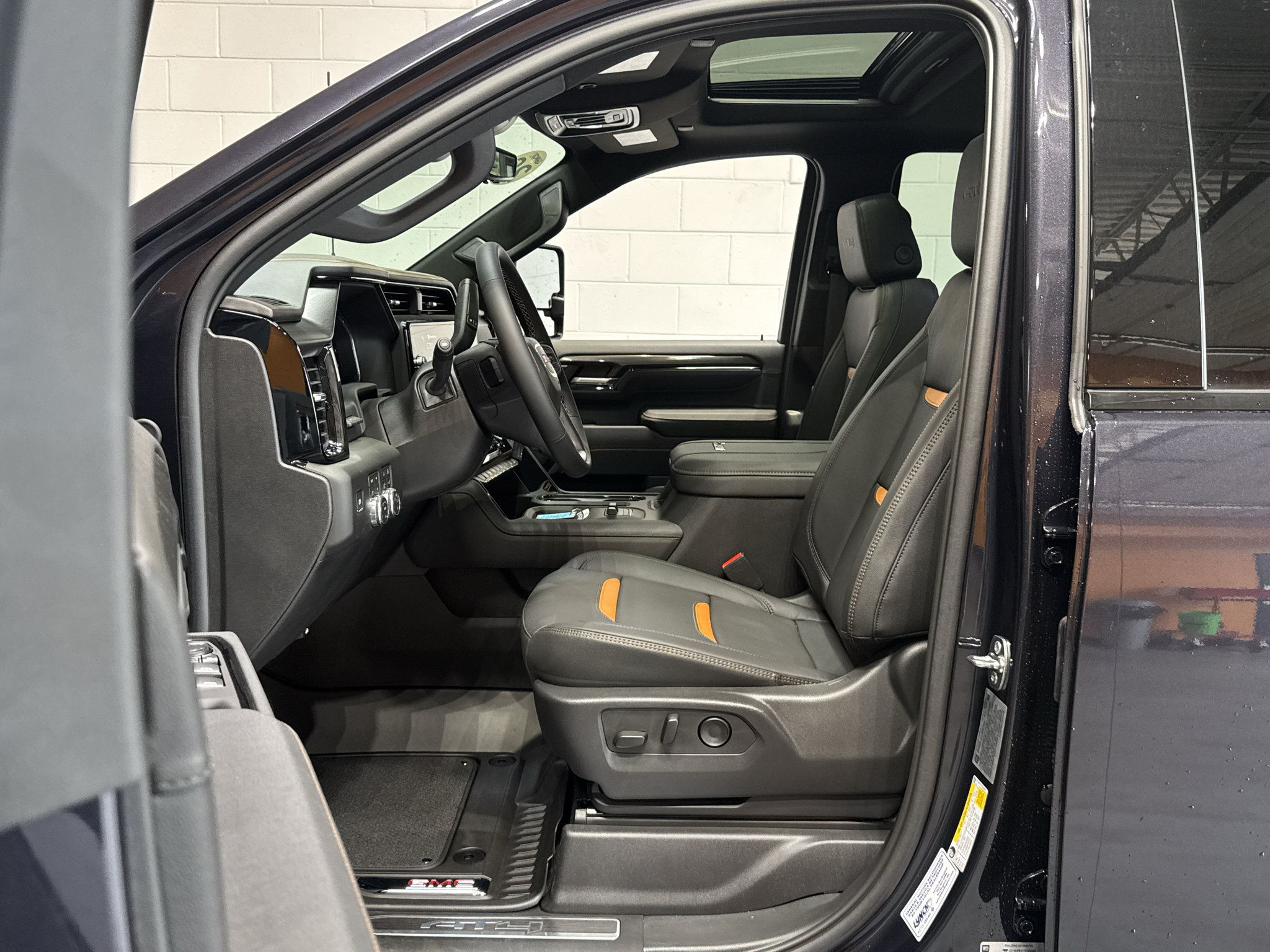 New 2026 GMC Sierra 2500 AT4 w/ AT4 Premium Plus Package AWD/4WD image 18
