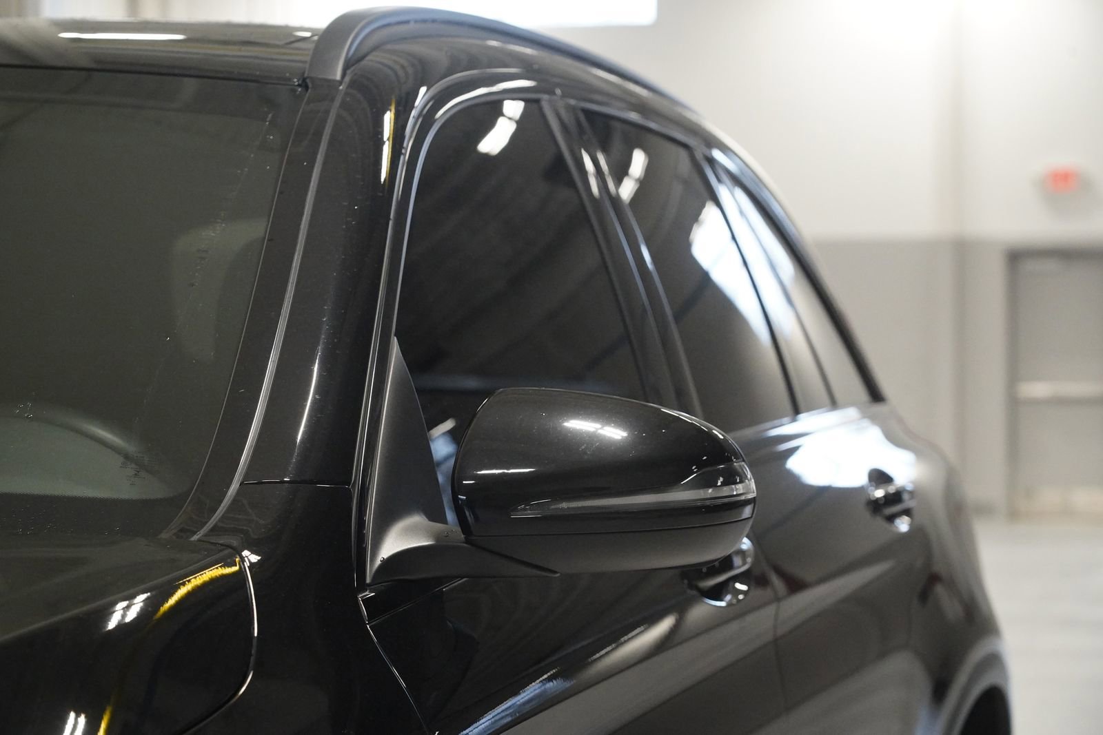 Used 2018 Mercedes-Benz GLC 300 4MATIC image 7