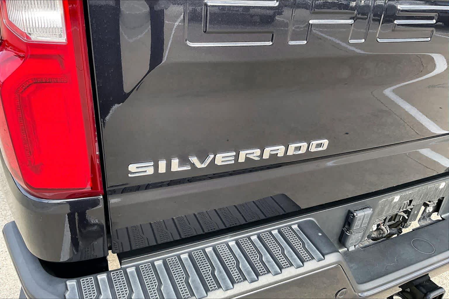 Used 2022 Chevrolet Silverado 1500 High Country w/ High Country Premium Package AWD/4WD image 31