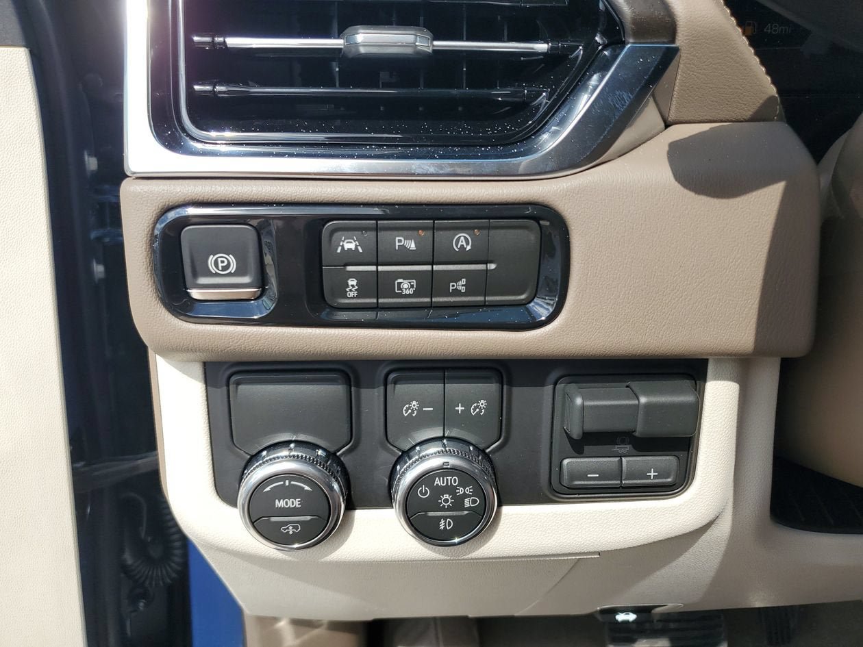 New 2026 GMC Yukon XL Denali w/ Denali Reserve Package RWD image 29