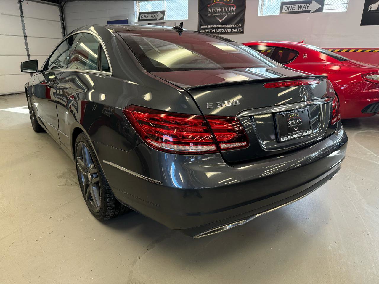 Used 2014 Mercedes-Benz E 350 4MATIC Coupe image 4