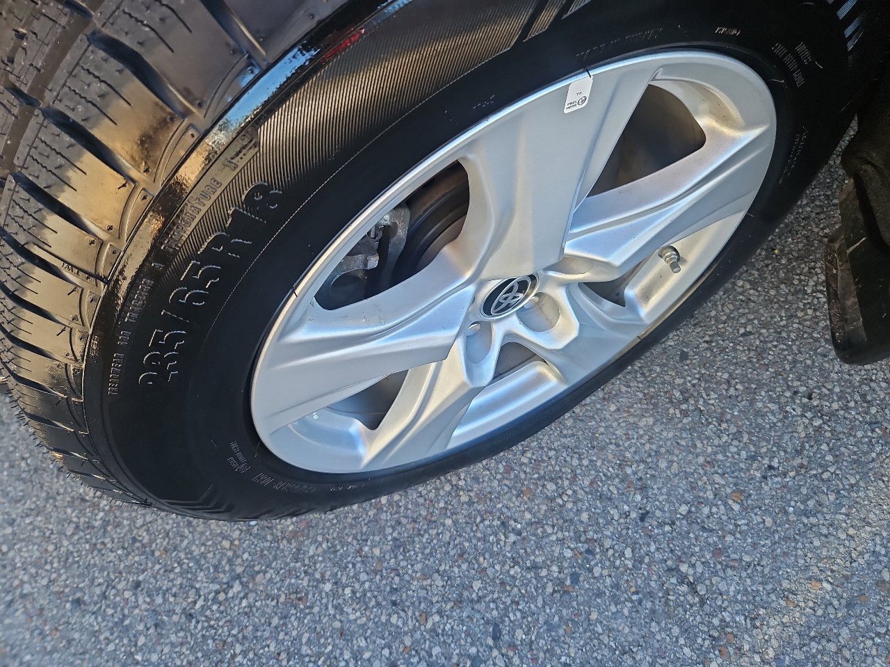 Used 2023 Toyota Highlander LE image 10