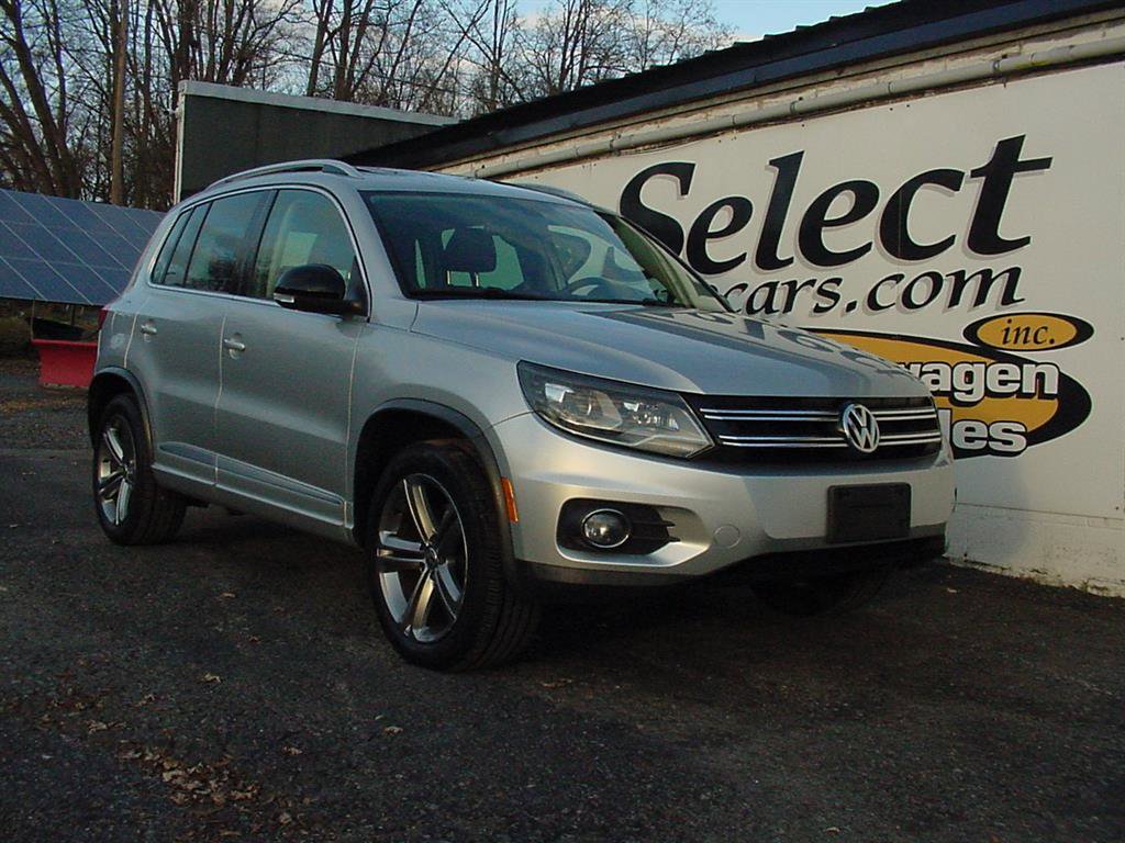 Used 2017 Volkswagen Tiguan Sport image 1