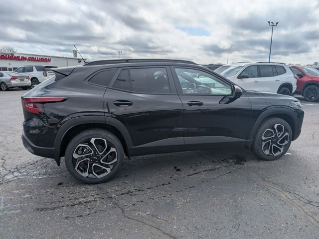 New 2026 Chevrolet Trax RS w/ Sunroof Package image 8