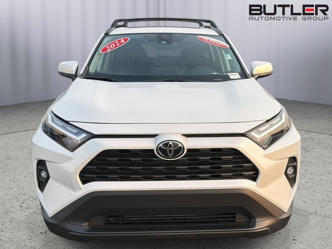 Certified 2024 Toyota RAV4 XLE Premium AWD/4WD image 9