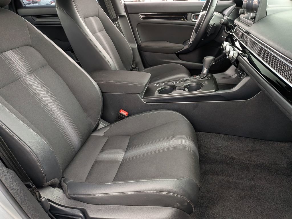 Used 2025 Honda Civic Sport image 17