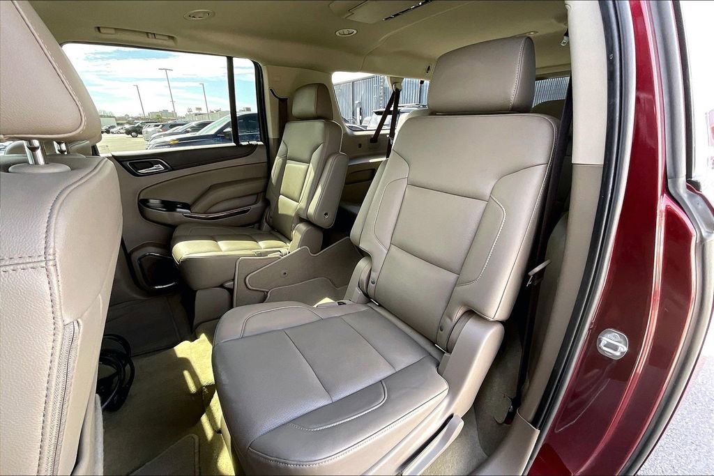 Used 2017 GMC Yukon XL SLT w/ Premium Edition image 38