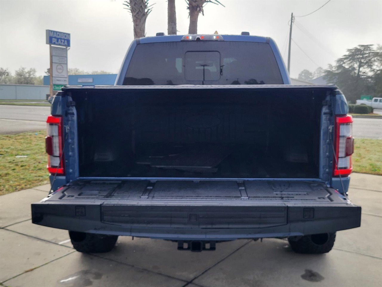 Used 2023 Ford F150 Raptor AWD/4WD image 5