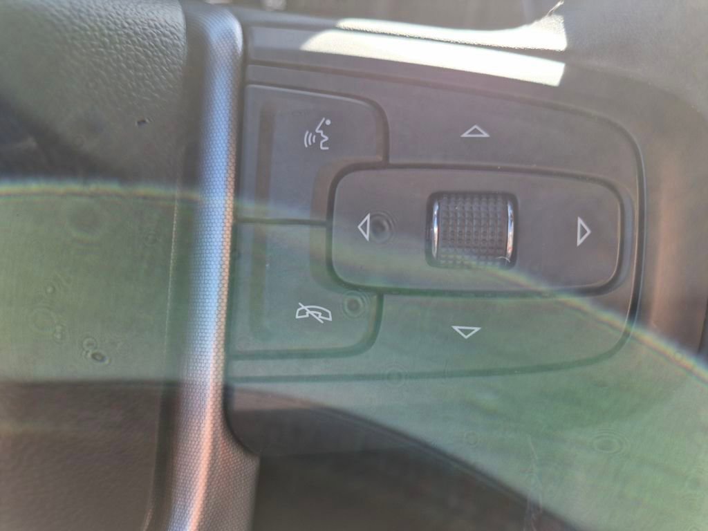 Used 2024 GMC Yukon SLT image 21