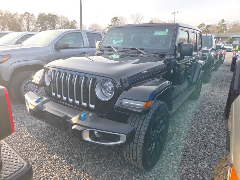 Used 2022 Jeep Wrangler Unlimited Sahara w/ Cold Weather Group