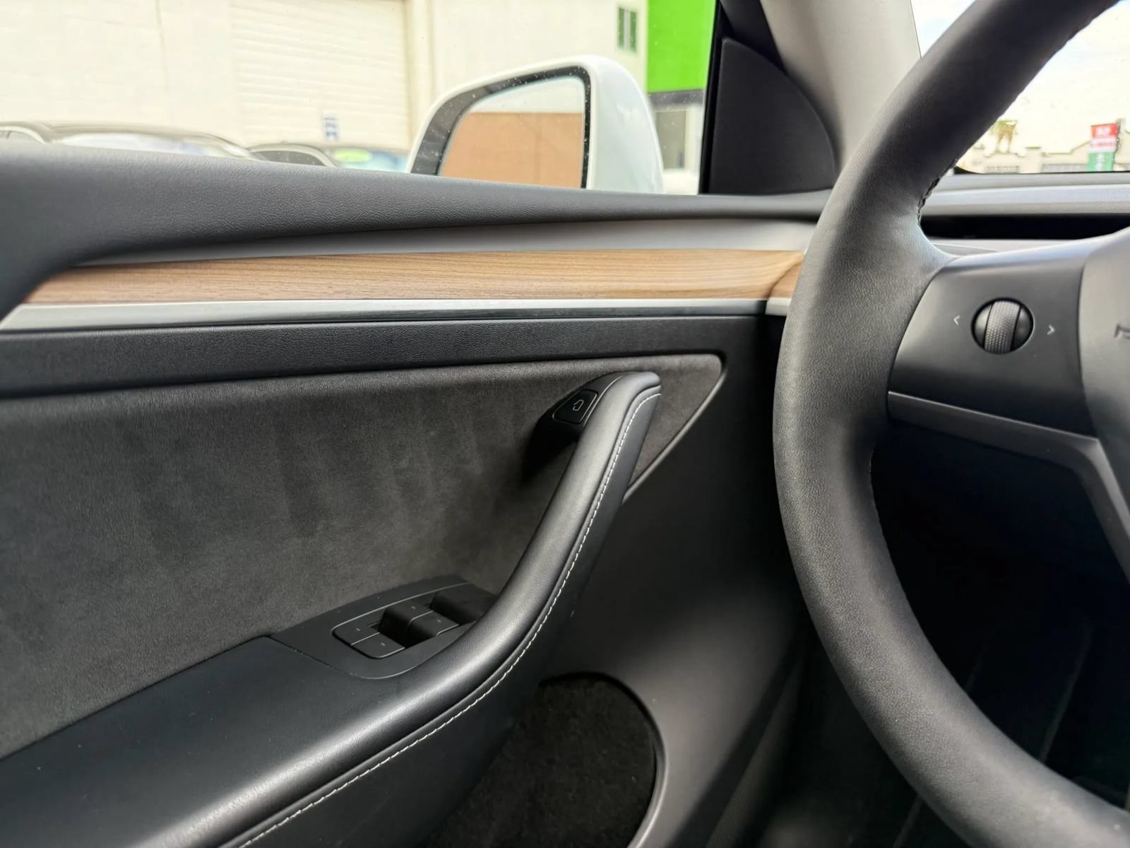 Used 2023 Tesla Model Y Long Range AWD/4WD image 26