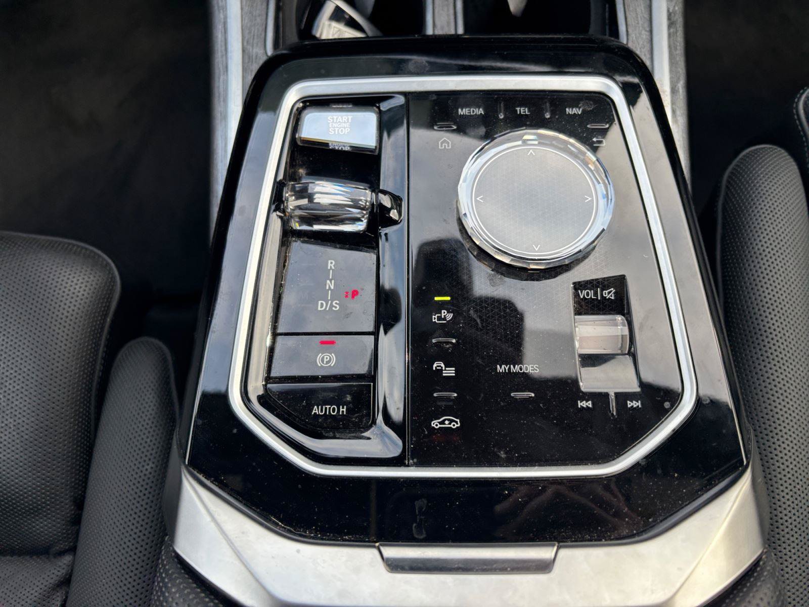 Certified 2023 BMW 760i xDrive AWD/4WD image 30