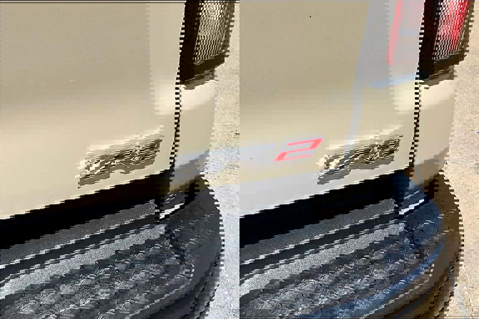 Used 2024 Chevrolet Colorado ZR2 w/ Technology Package AWD/4WD image 10