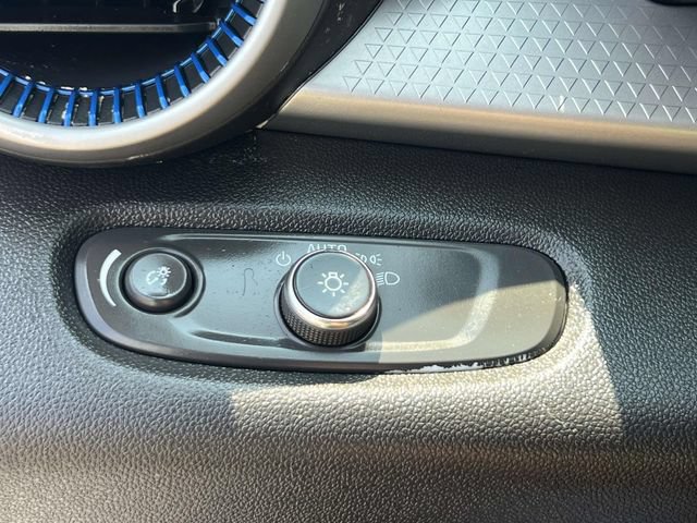 Certified 2025 Chevrolet Trax LS w/ LS Convenience Package FWD image 18