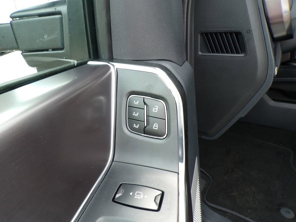 New 2026 Ford F250 Platinum AWD/4WD image 10