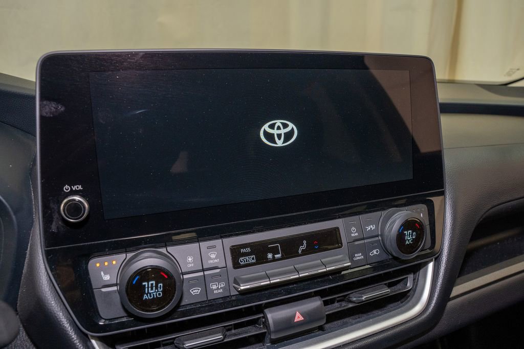 Used 2025 Toyota Grand Highlander FWD image 15