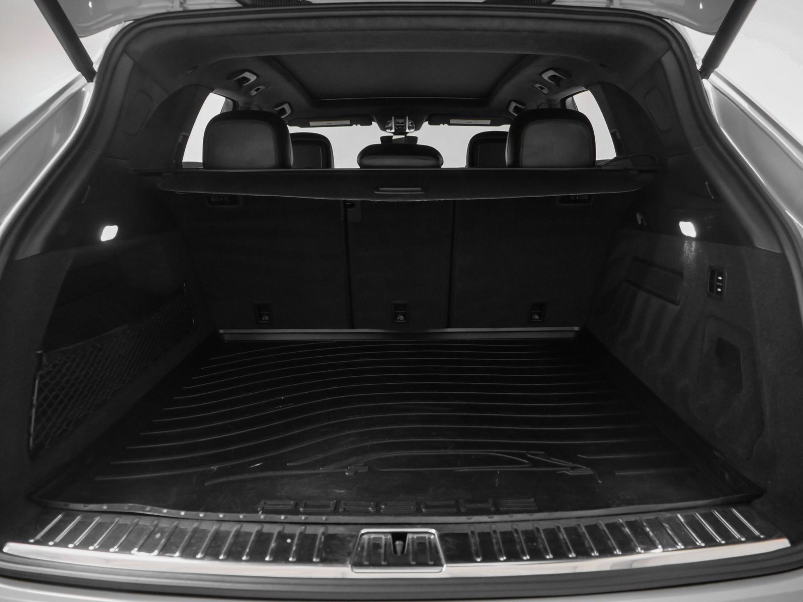 Used 2023 Porsche Cayenne GTS image 21