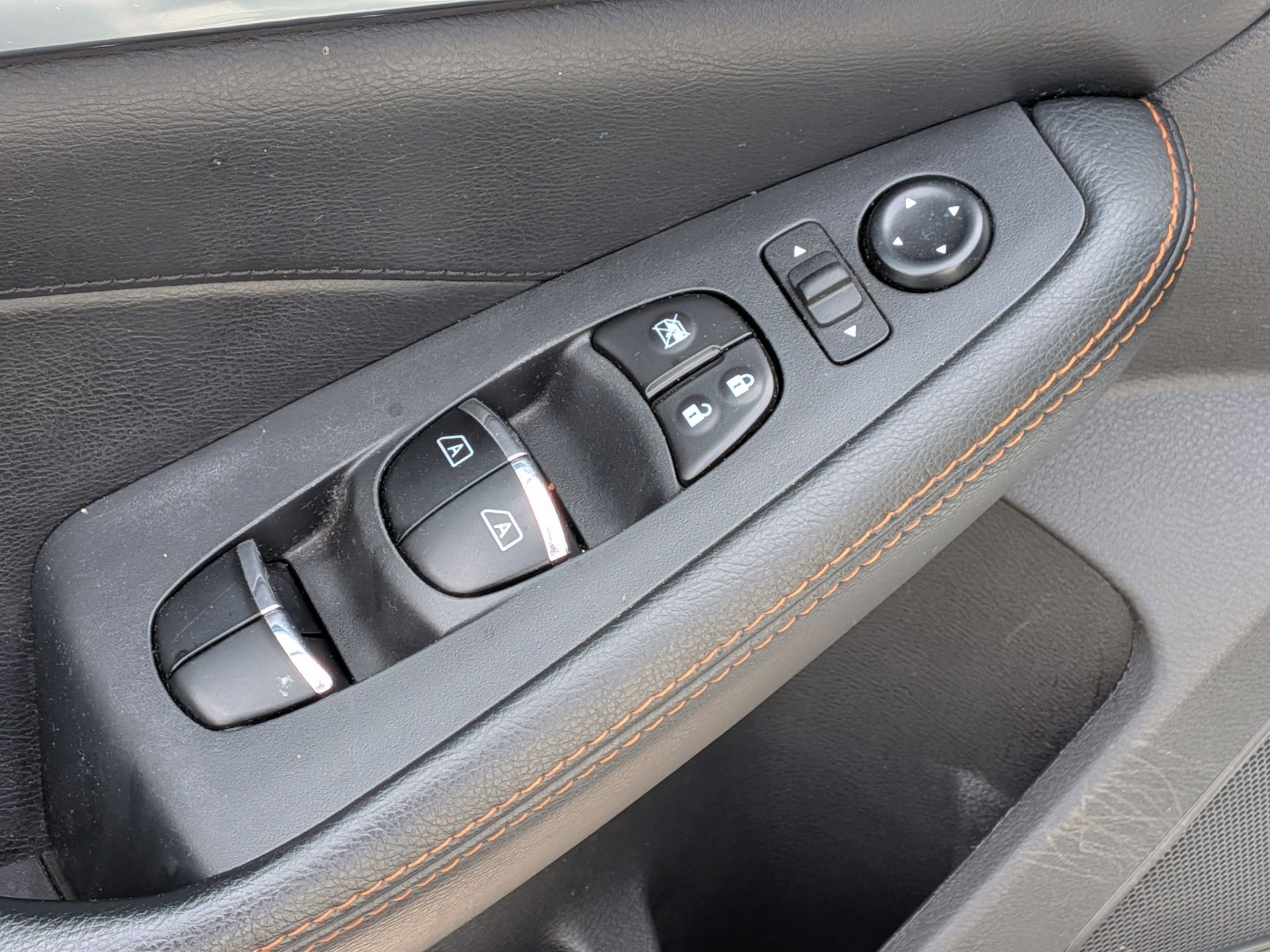 Used 2023 Nissan Maxima SR w/ Sport Mat Group FWD image 14