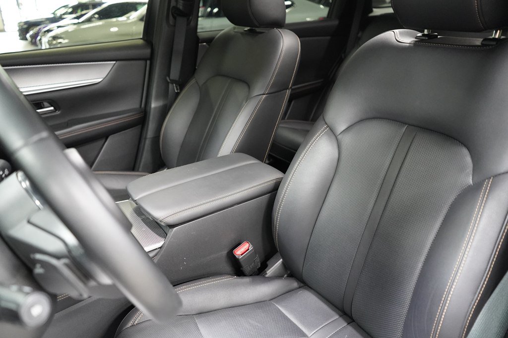 Used 2024 MAZDA CX-90 3.3 Turbo w/ Preferred Plus AWD/4WD image 12