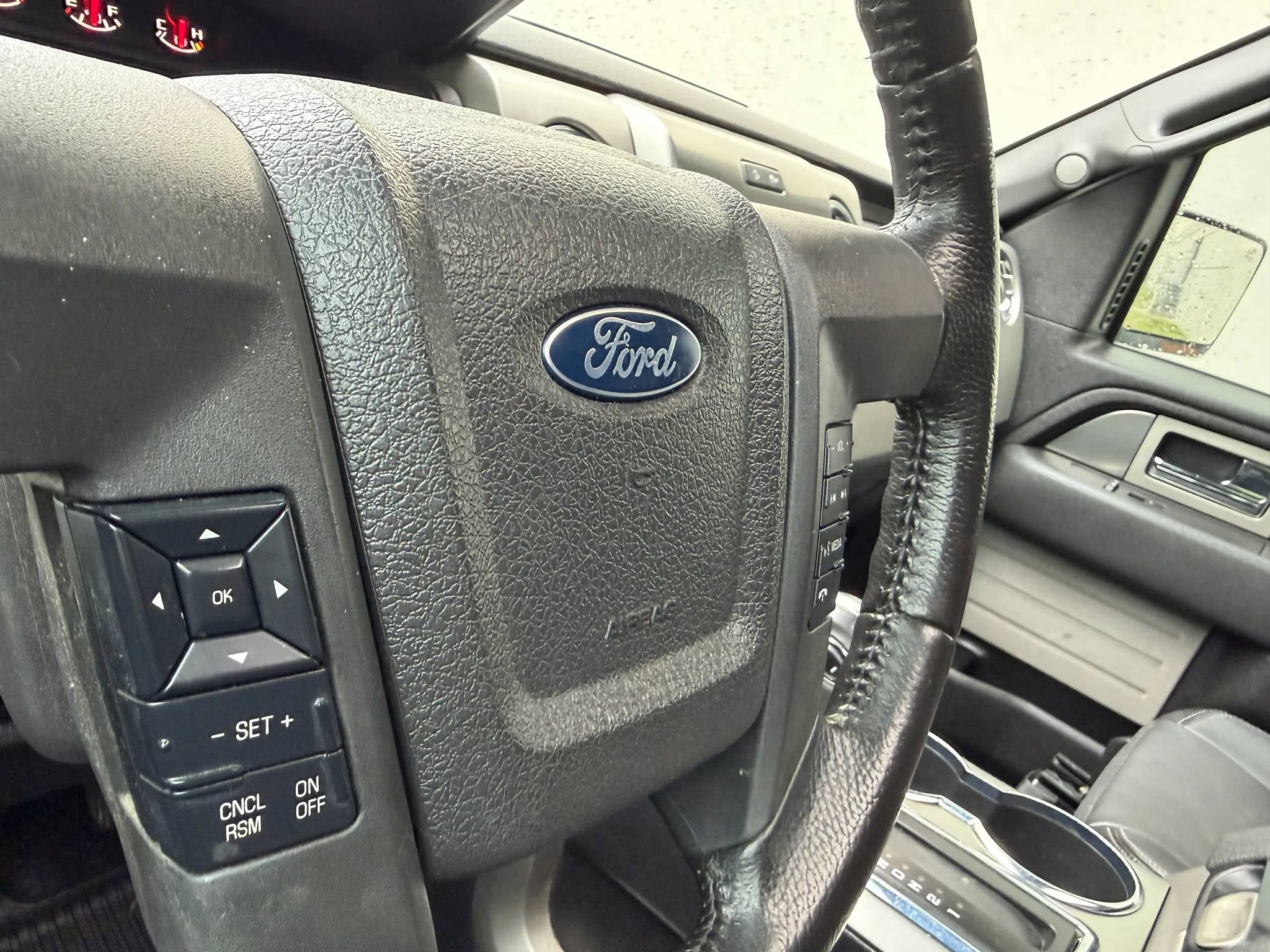 Used 2014 Ford F150 FX4 w/ Equipment Group 402A Luxury AWD/4WD image 23