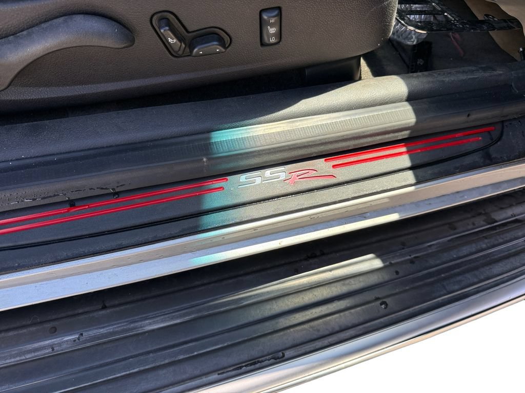 Used 2005 Chevrolet SSR w/ Preferred Equipment Group RWD image 19