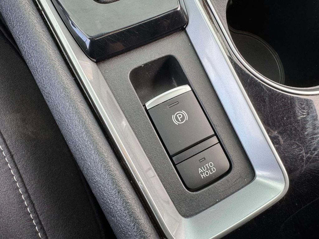 Used 2020 Nissan Altima 2.5 SV FWD image 35