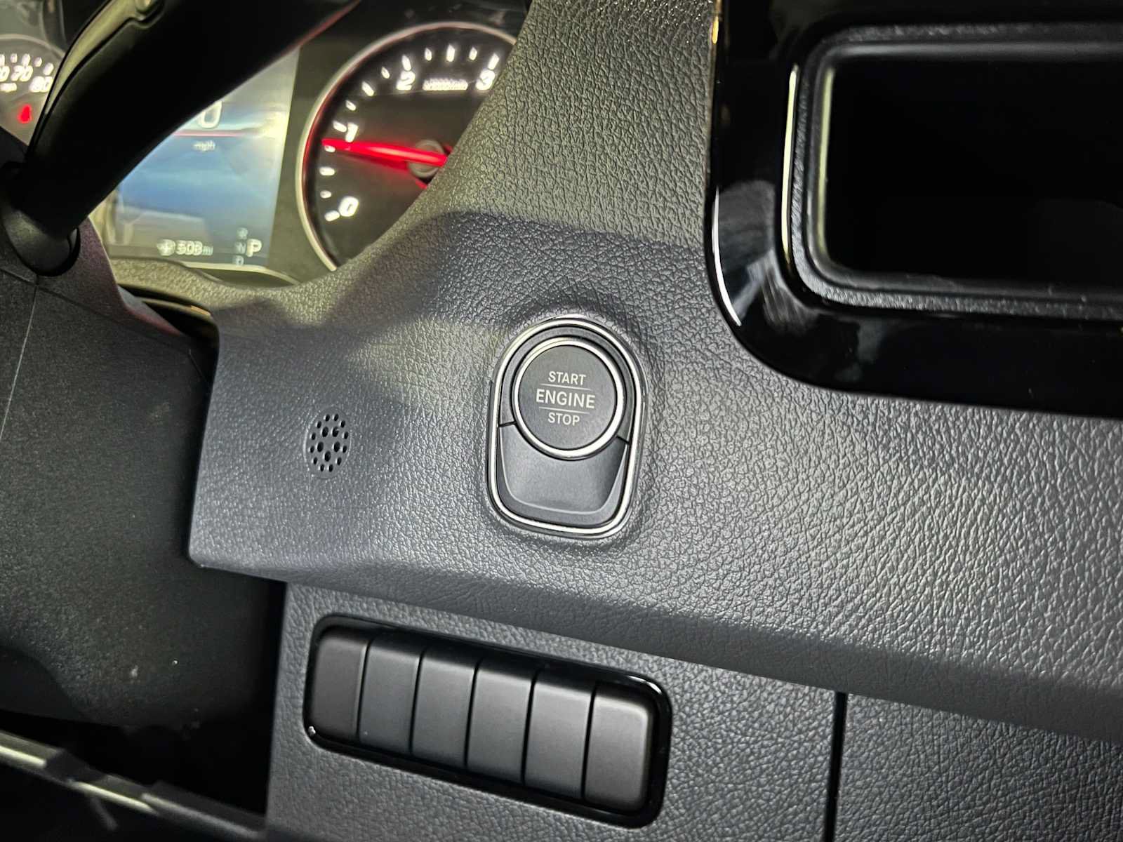 Used 2025 Mercedes-Benz Sprinter 2500 image 30