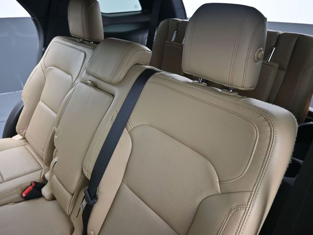 Used 2017 Ford Explorer Limited image 23