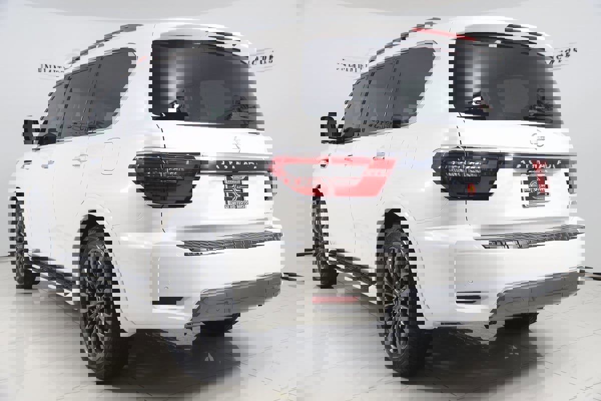 Used 2024 Nissan Armada Platinum w/ Captain's Chairs Package image 4