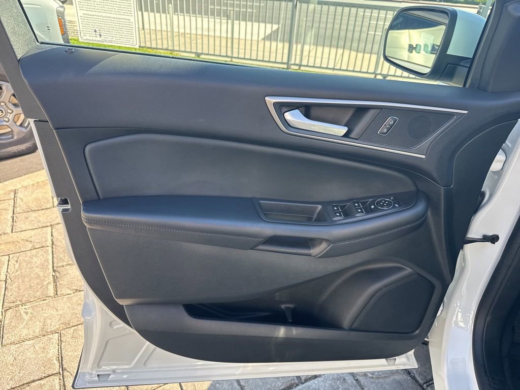 Used 2024 Ford Edge SEL w/ Convenience Package image 13