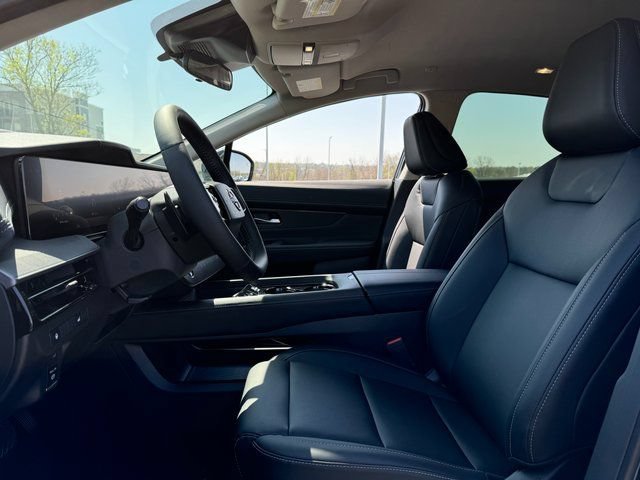 Certified 2025 Nissan Murano SV AWD/4WD image 14