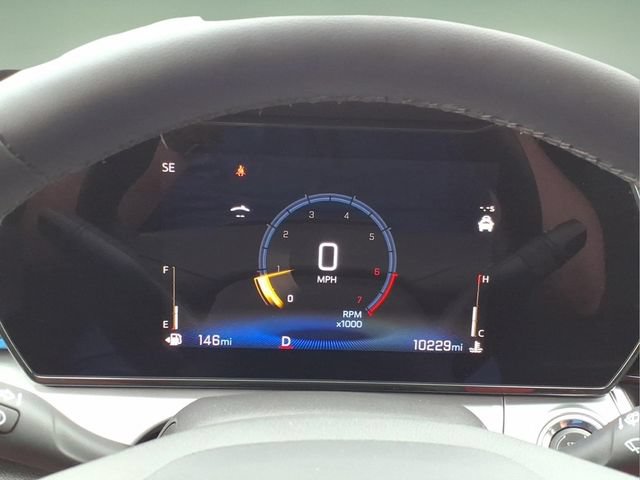 Used 2025 Chevrolet Trax LT w/ Driver Confidence Package FWD image 30