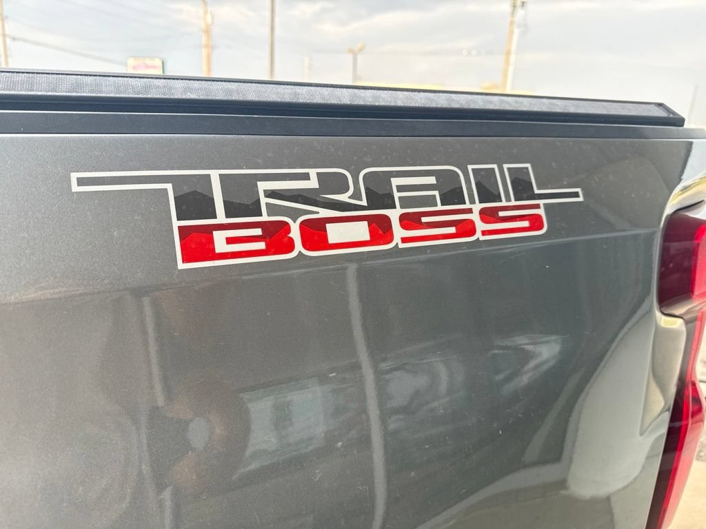 Used 2021 Chevrolet Silverado 1500 LT Trail Boss w/ Convenience Package II AWD/4WD image 12