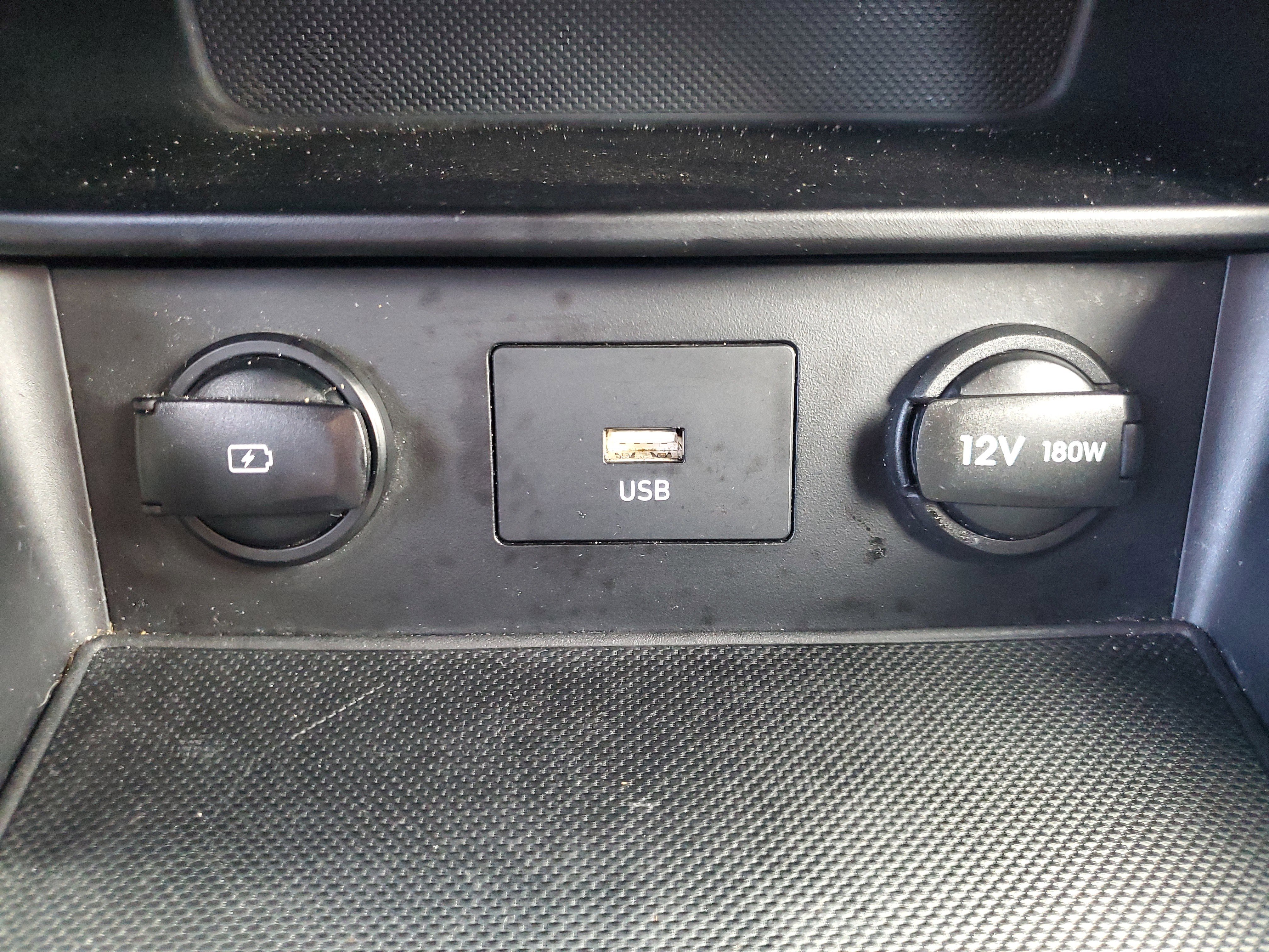 Used 2023 Hyundai Kona SE image 28