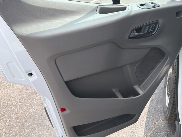 New 2026 Ford Transit 250 148 Medium Roof w/ Load Area Protection Package RWD image 11