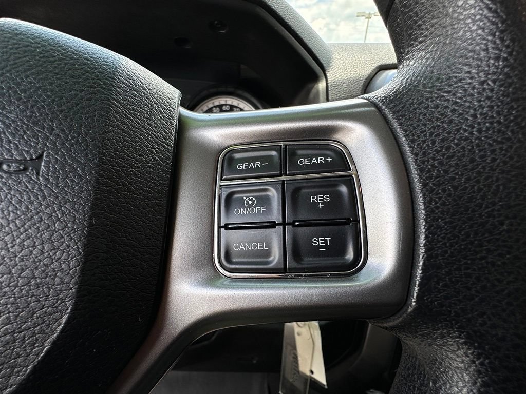 Used 2021 RAM 1500 Classic SLT AWD/4WD image 34