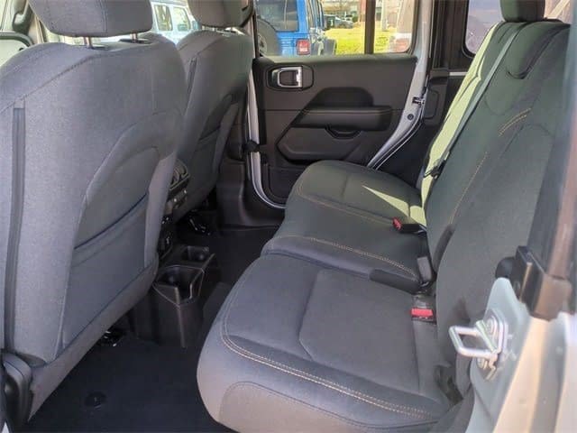 Used 2024 Jeep Wrangler Sahara w/ Safety Group image 19