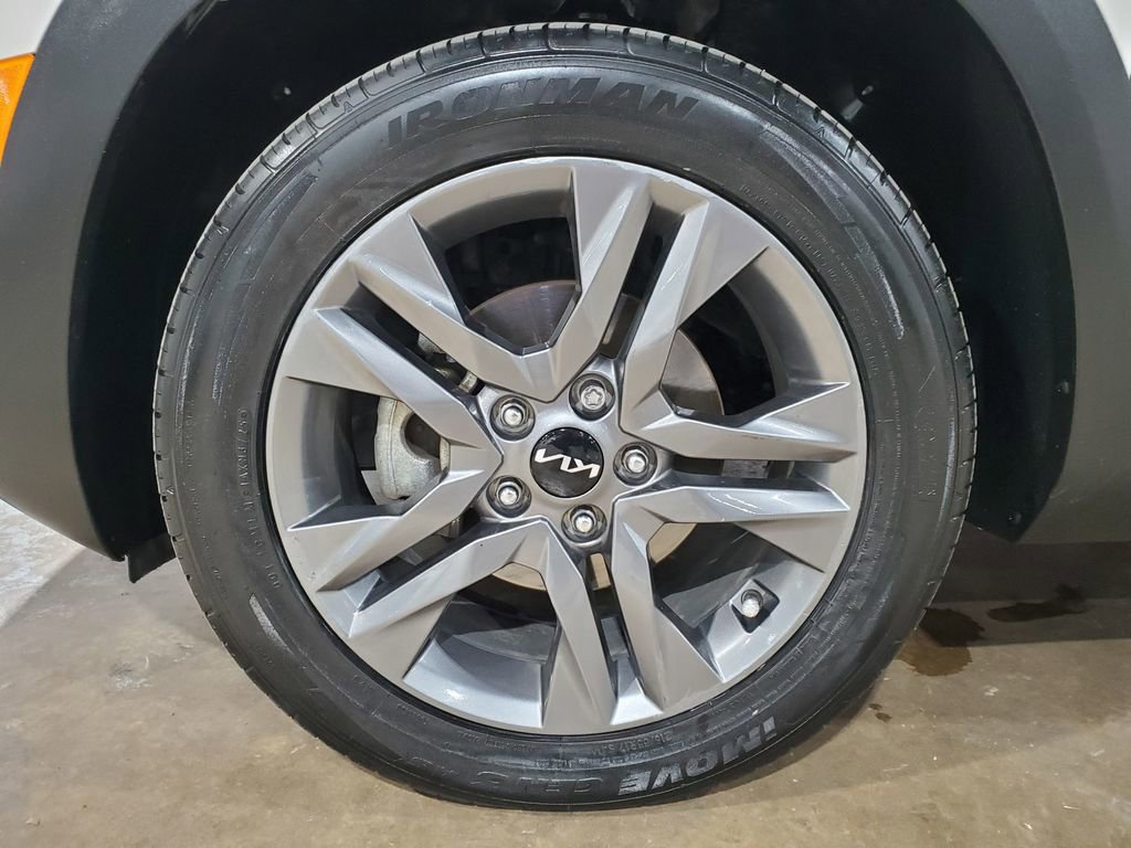 Used 2023 Kia Seltos S FWD image 37