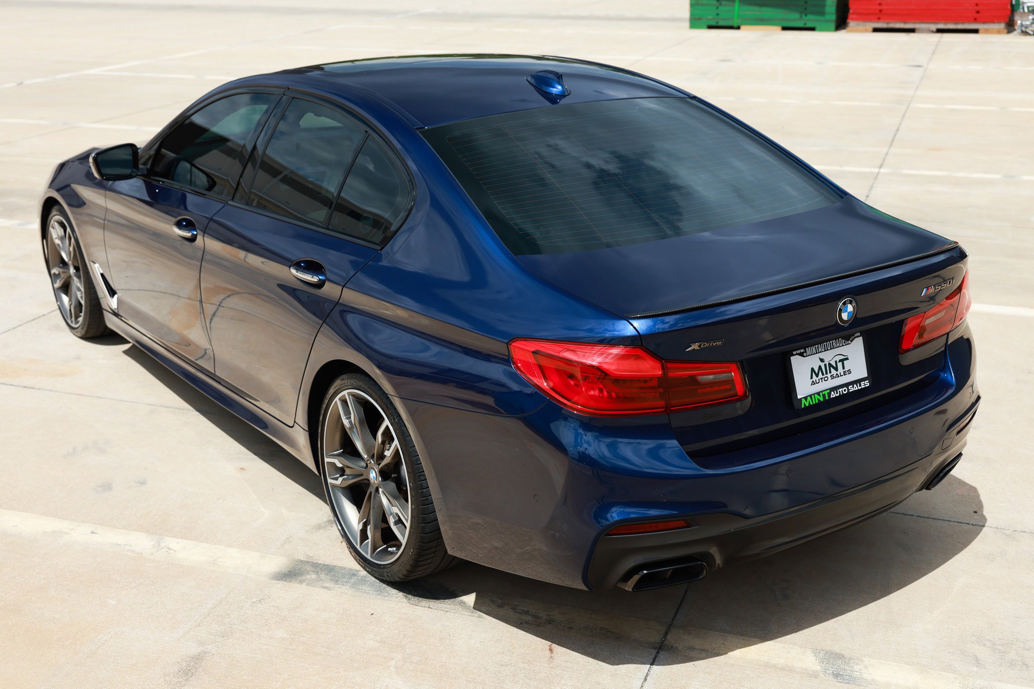 Used 2018 BMW M550i xDrive image 11