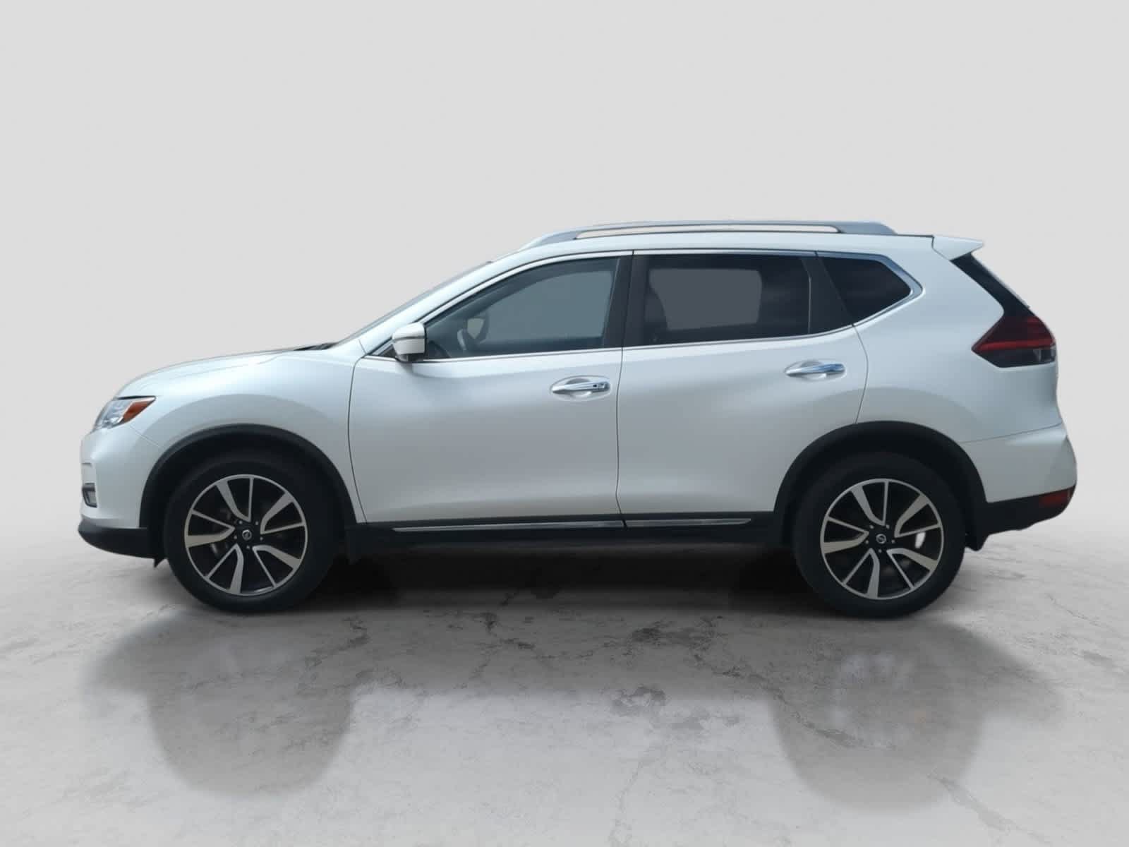 Used 2019 Nissan Rogue S AWD/4WD image 3